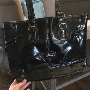 Flaunt black patent leather bag/purse